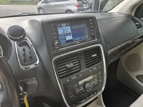 2011 Dodge Grand Caravan Crew