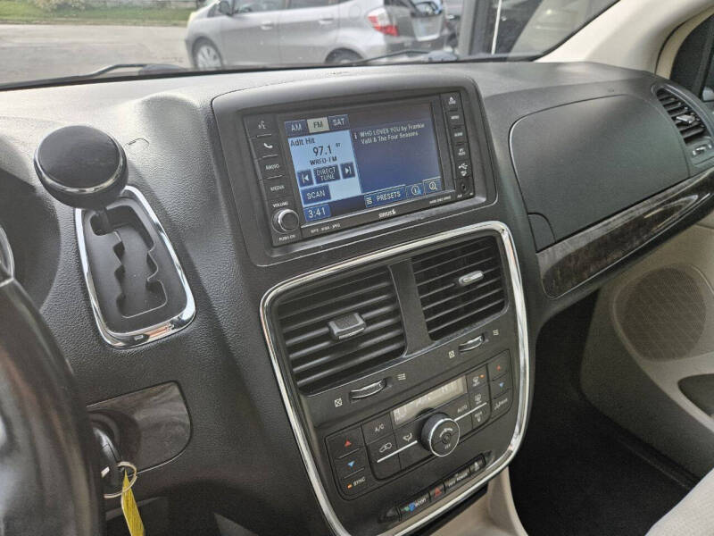 2011 Dodge Grand Caravan Crew