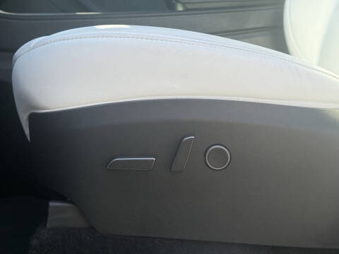 2024 Tesla Model Y Performance