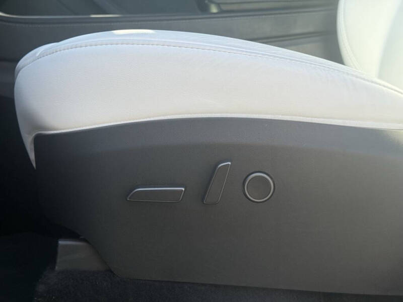 2024 Tesla Model Y Performance