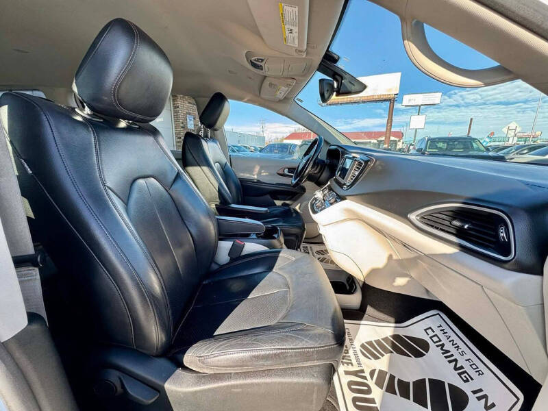 2019 Chrysler Pacifica Touring L