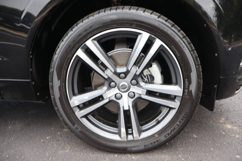 2019 Volvo XC60 T5 Momentum