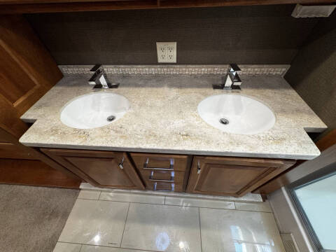 2018 Tiffin Allegro RED