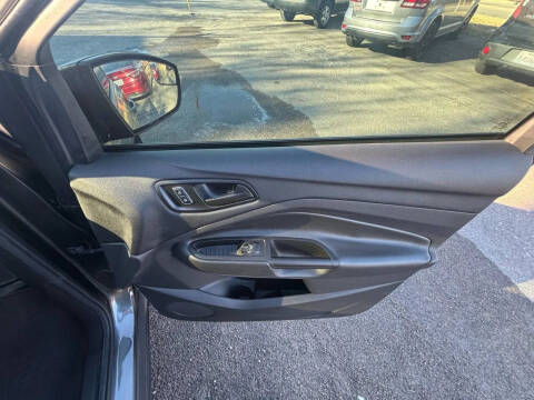 2015 Ford Escape S
