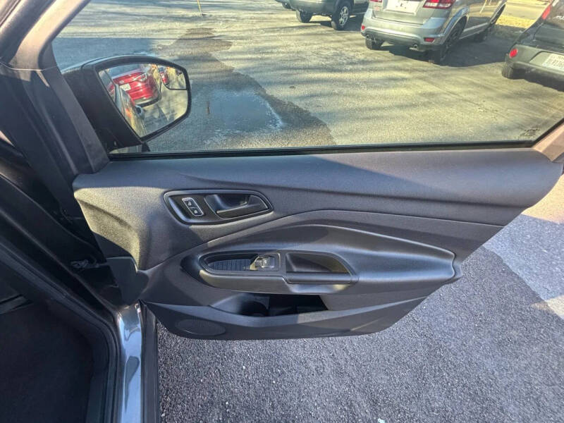 2015 Ford Escape S