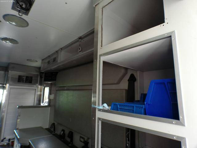 2015 Freightliner M2 106