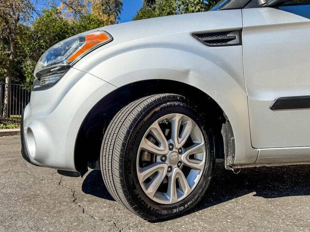 2012 Kia Soul +