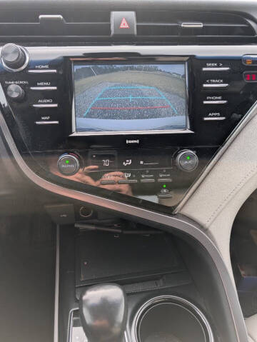 2020 Toyota Camry SE