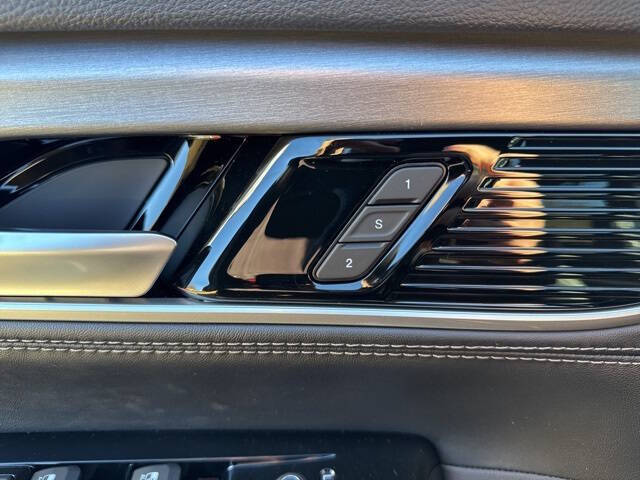 2025 Jeep Wagoneer L Series II