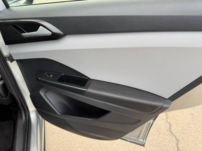 2023 Volkswagen Taos SE