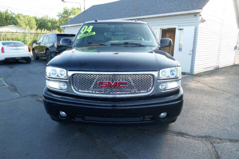 2004 GMC Yukon XL for sale at SCHERERVILLE AUTO SALES in Schererville IN