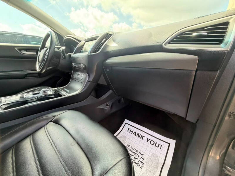 2020 Ford Edge SEL