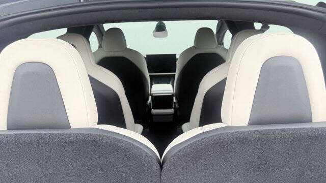 2023 Tesla Model X Standard Range