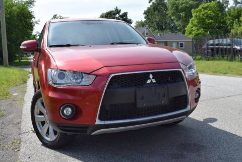 2011 Mitsubishi Outlander for sale at QUEST AUTO GROUP LLC in Redford MI