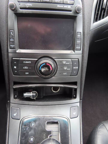 2012 Hyundai Genesis Coupe 3.8 Track