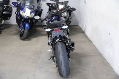 2024 BMW M 1000 R