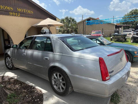 2011 Cadillac DTS Luxury Collection