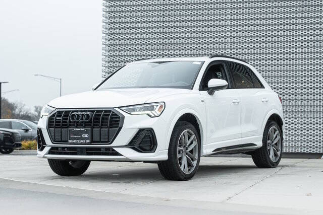2022 Audi Q3 quattro S line Prem Plus 45 TFSI