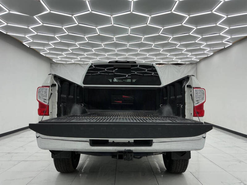 2019 Nissan Titan SV