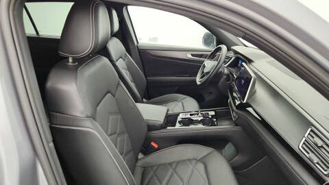 2024 Volkswagen Atlas Cross Sport SE 4Motion