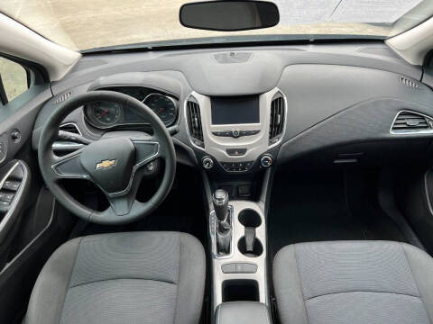 2018 Chevrolet Cruze LS Auto