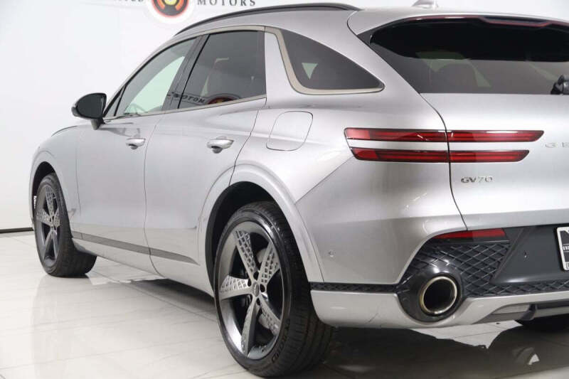 2023 Genesis GV70 2.5T Standard