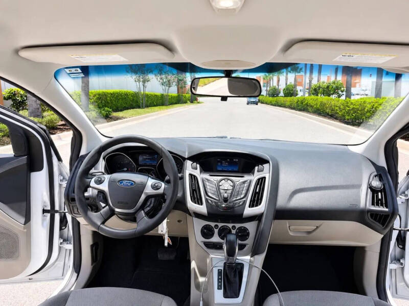 2012 Ford Focus SE