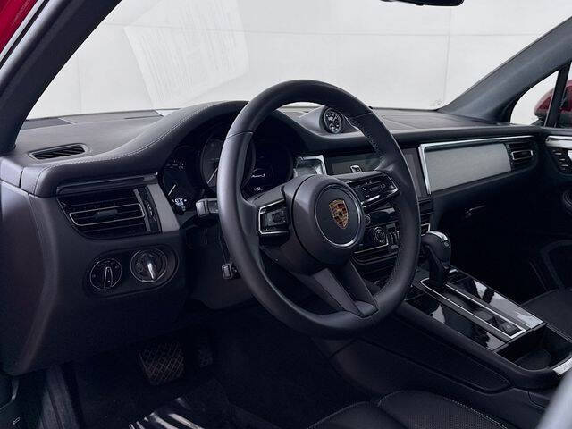 2025 Porsche Macan S