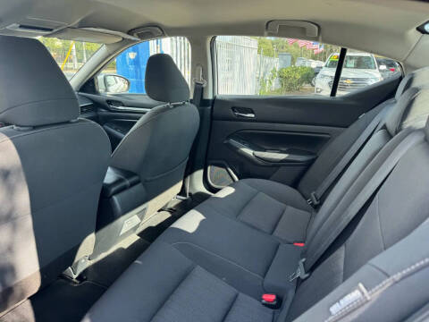 2022 Nissan Altima 2.5 SV