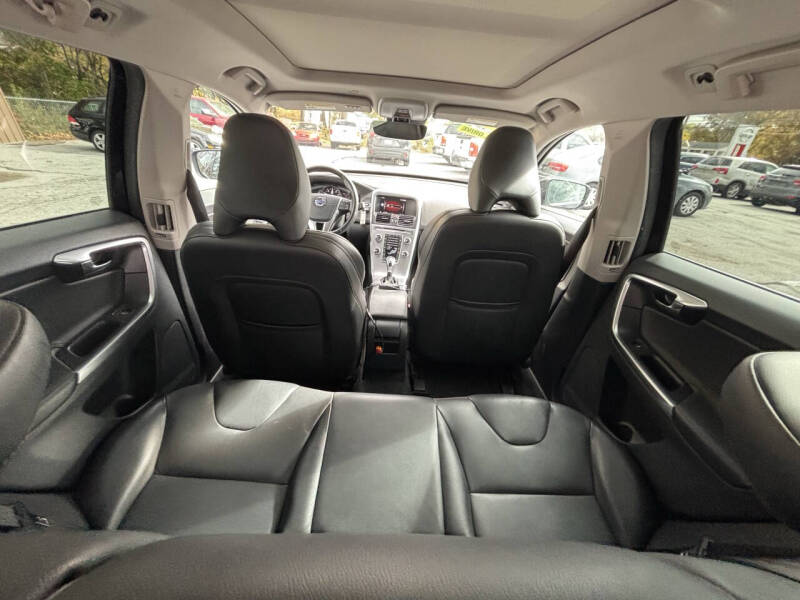 2017 Volvo XC60 T6 Dynamic