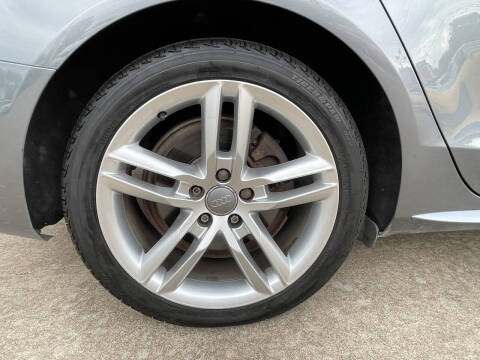 2016 Audi A4 2.0T quattro Premium