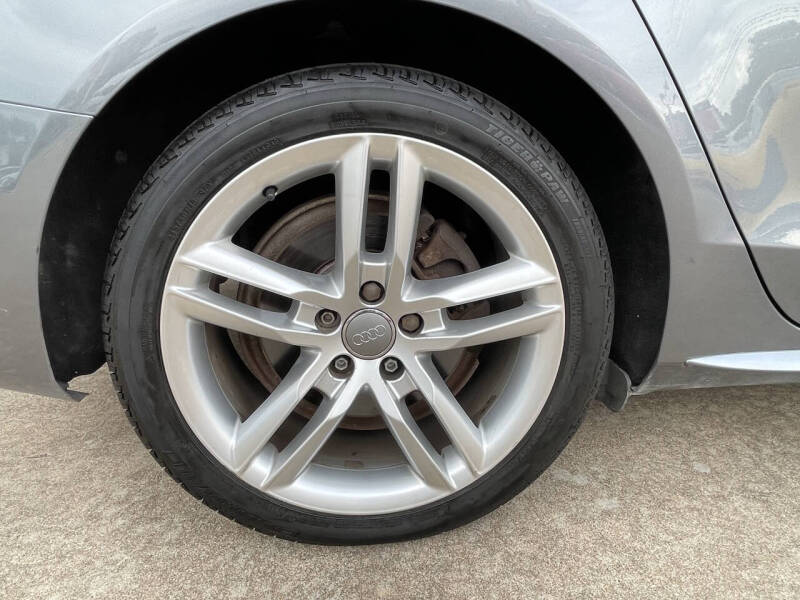 2016 Audi A4 2.0T quattro Premium