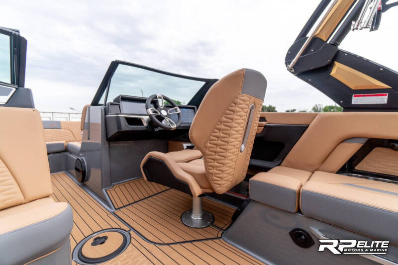 2025 MasterCraft X22