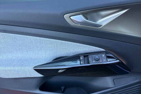 2025 Volkswagen ID.4 Pro