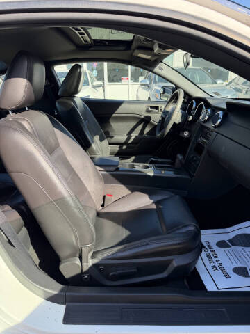 2005 Ford Mustang V6 Premium