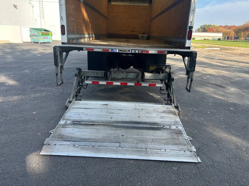 2022 Freightliner M2 106