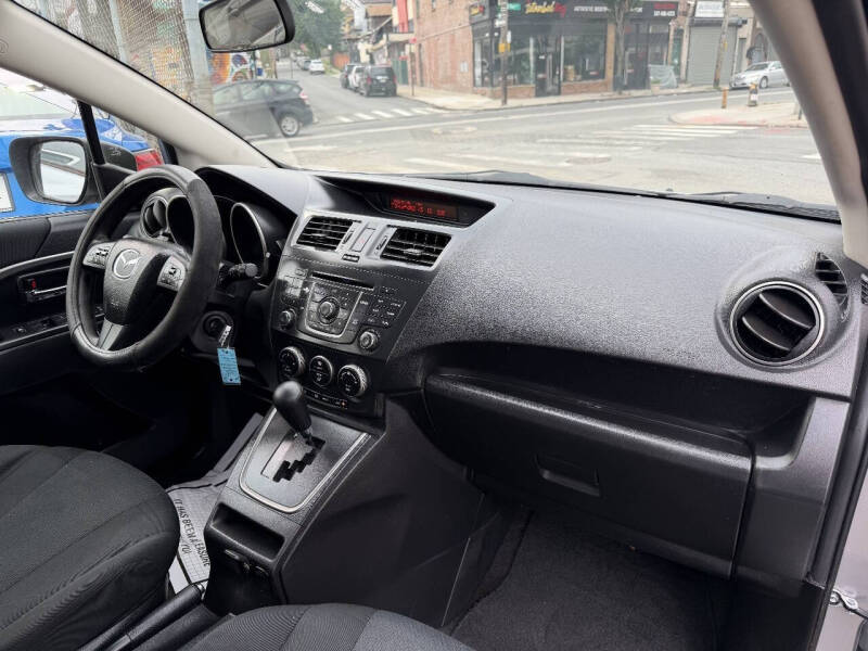 2014 Mazda MAZDA5 Sport