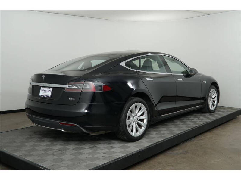 2016 Tesla Model S 85D