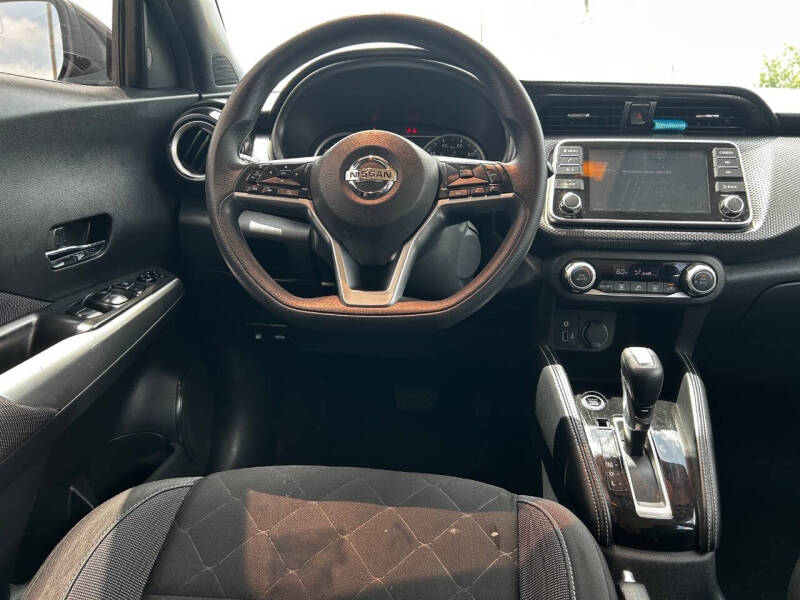 2020 Nissan Kicks SV