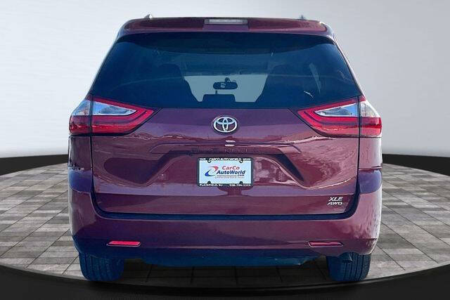 2017 Toyota Sienna