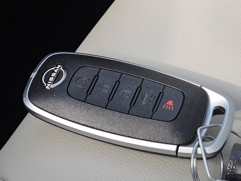 2025 Nissan Murano SL