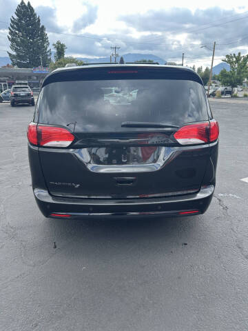 2018 Chrysler Pacifica Touring L Plus
