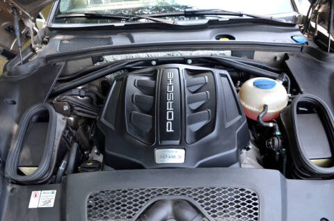 2016 Porsche Macan S