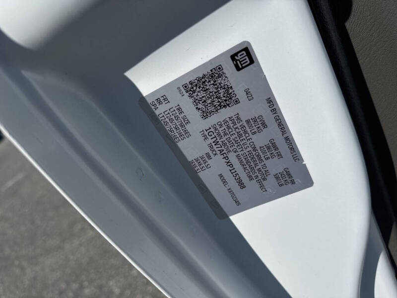 2023 GMC Savana 2500