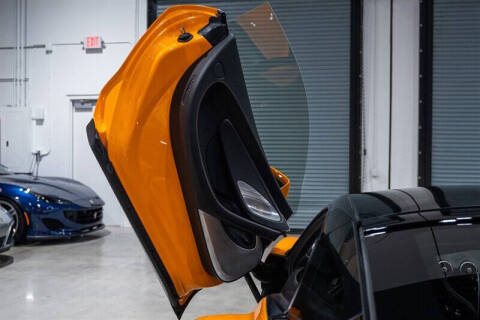 2023 McLaren GT
