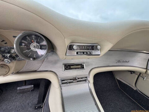 1961 Ford Thunderbird