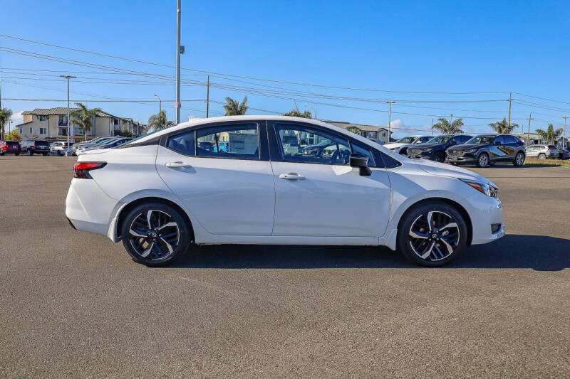 2025 Nissan Versa SR