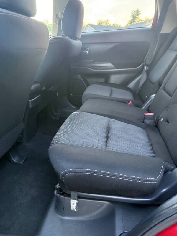 2018 Mitsubishi Outlander ES