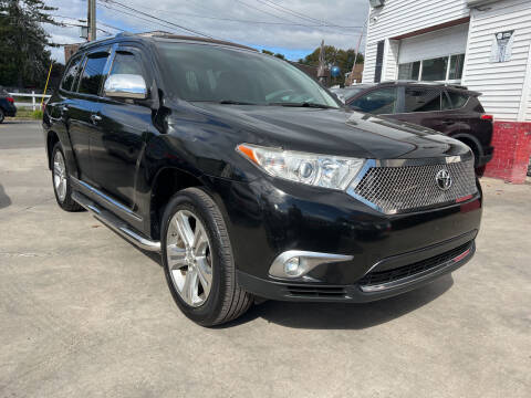 2011 Toyota Highlander for sale at New Park Avenue Auto Inc in Hartford CT