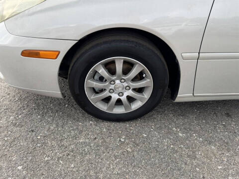 2004 Lexus ES 330